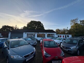 Plus de détails pour 187 Lyndhurst Rd, Southampton - Local commercial à louer