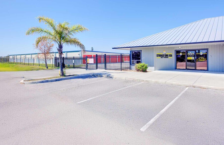 2938 S McCall Rd, Englewood, FL à louer - Photo de l’immeuble – Image 3 sur 4