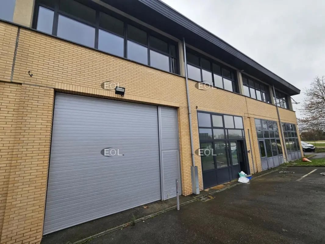 Local d’activités dans Villejuif à louer Photo de l’immeuble– Image 1 sur 7