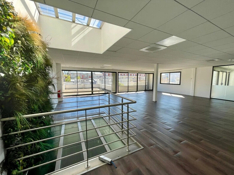 16 Rue Jules Ferry, Courbevoie à louer - Photo de l’immeuble – Image 2 sur 5