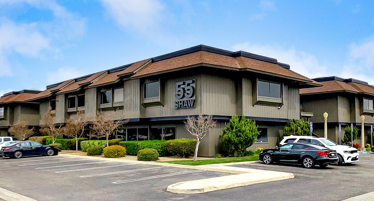 55 Shaw Ave, Clovis, CA à louer Photo principale– Image 1 sur 2
