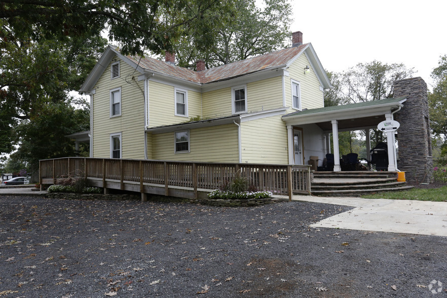 24013 Lenah Farm Ln, Aldie, VA à louer - Photo de l’immeuble – Image 3 sur 3