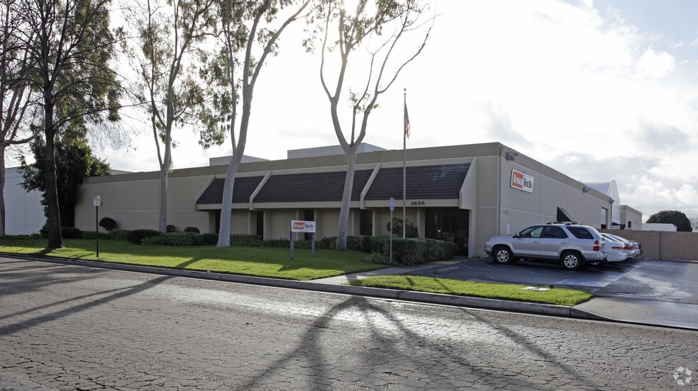3530 W Garry Ave, Santa Ana, CA à vendre - Photo de l’immeuble – Image 1 sur 4