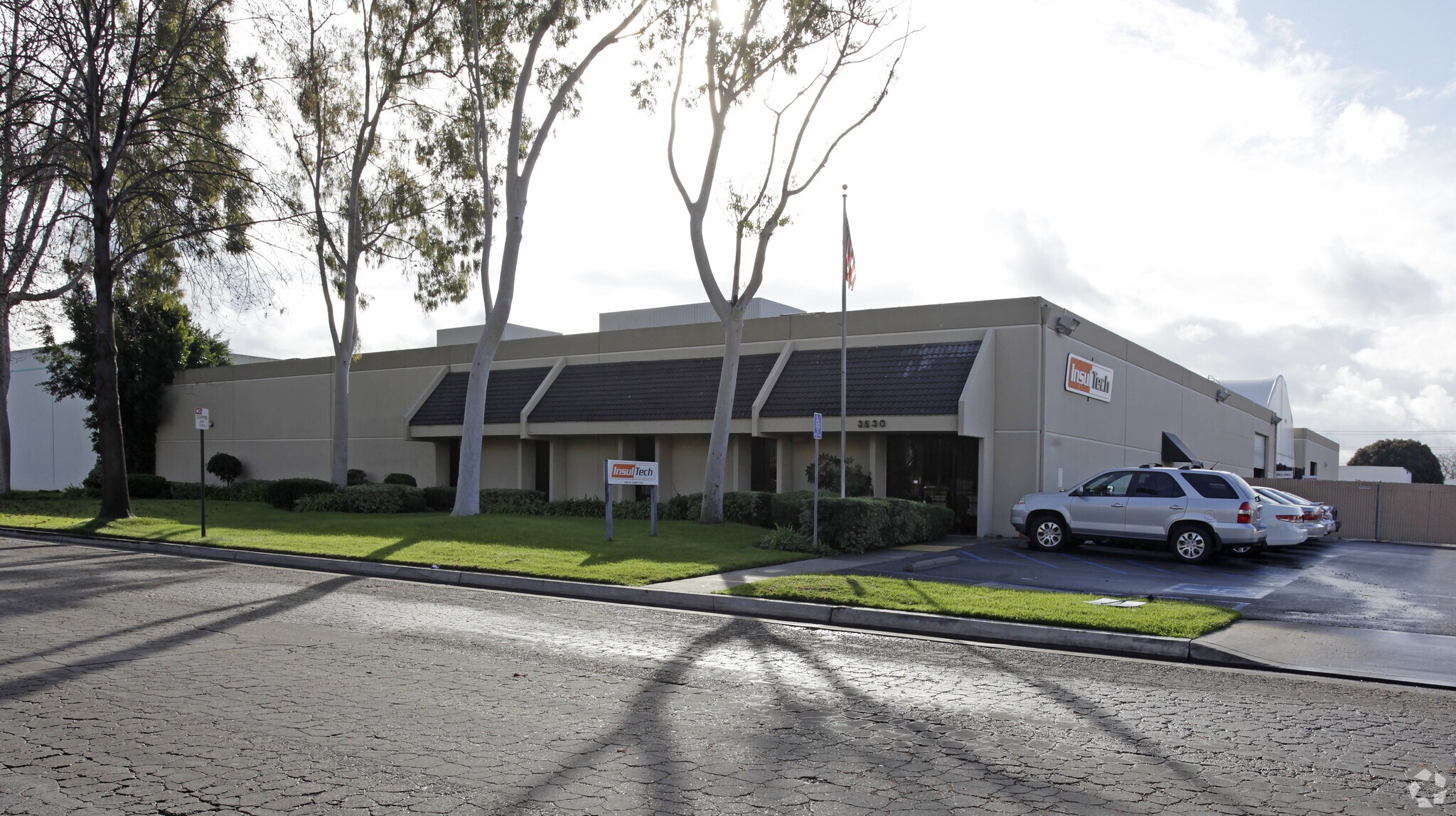 3530 W Garry Ave, Santa Ana, CA à vendre Photo de l’immeuble– Image 1 sur 5
