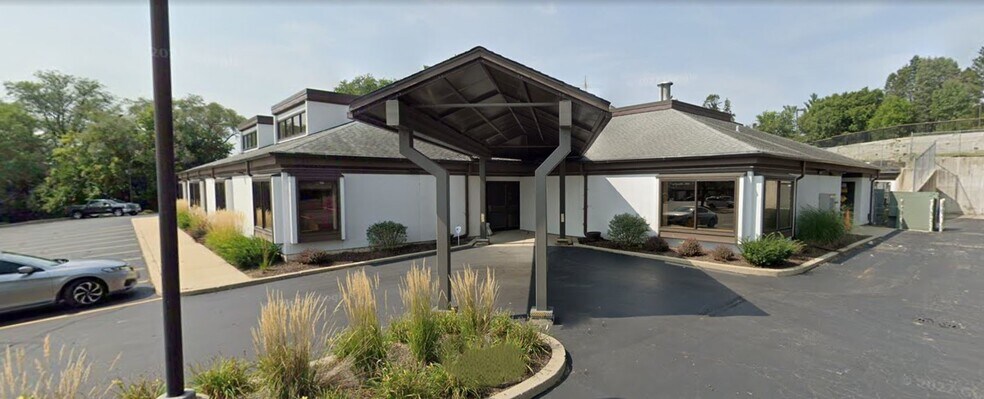 2210 Dean St, St Charles, IL à vendre - Photo de l’immeuble – Image 1 sur 8