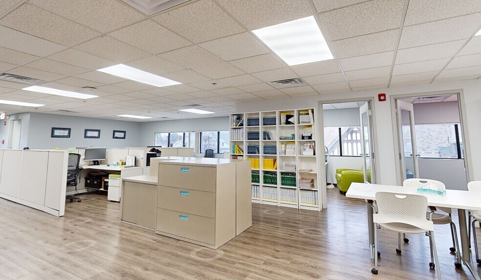 1320 Centre St, Newton, MA à louer - Numérisation 3D Matterport – Image 3 sur 21