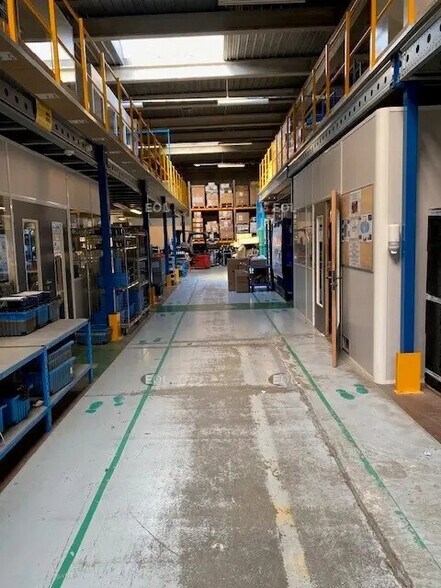 Local d’activités dans Vitrolles à louer - Photo intérieure – Image 3 sur 3