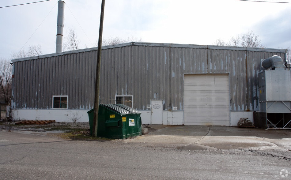 9655 Kretz Dr, Algonac, MI à vendre - Photo de l’immeuble – Image 3 sur 3