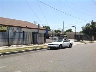 1707 N Willowbrook Ave, Compton, CA à vendre - Photo de l’immeuble – Image 2 sur 6