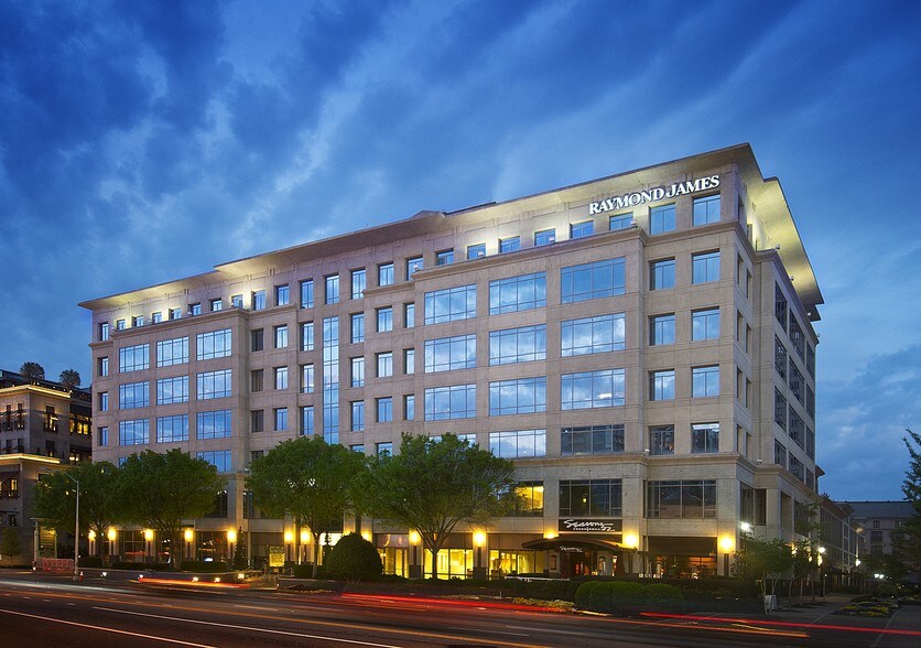 3060 Peachtree Rd NW, Atlanta, GA à louer - Photo de l’immeuble – Image 2 sur 15
