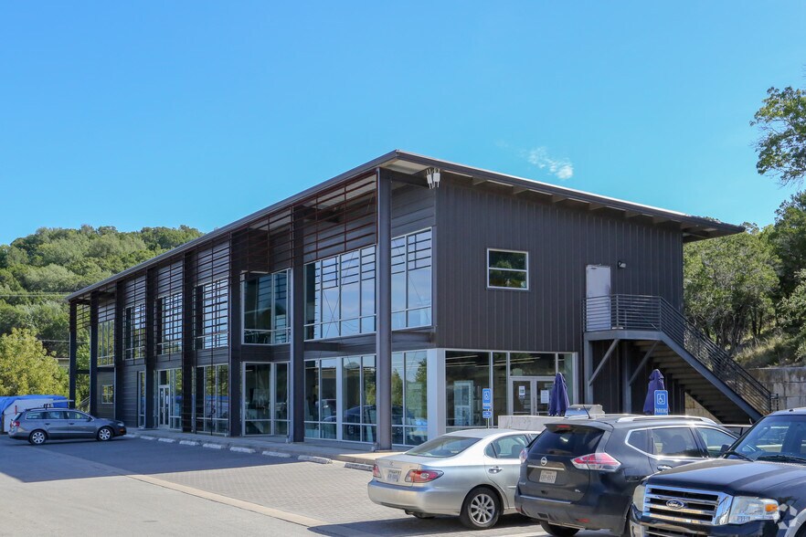 19012 State Highway 71 W, Spicewood, TX à vendre - Photo principale – Image 1 sur 2