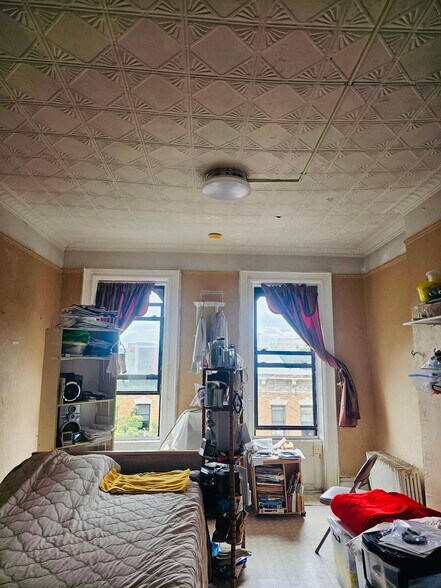 1231 Halsey St, Brooklyn, NY à vendre - Photo de l’immeuble – Image 2 sur 12
