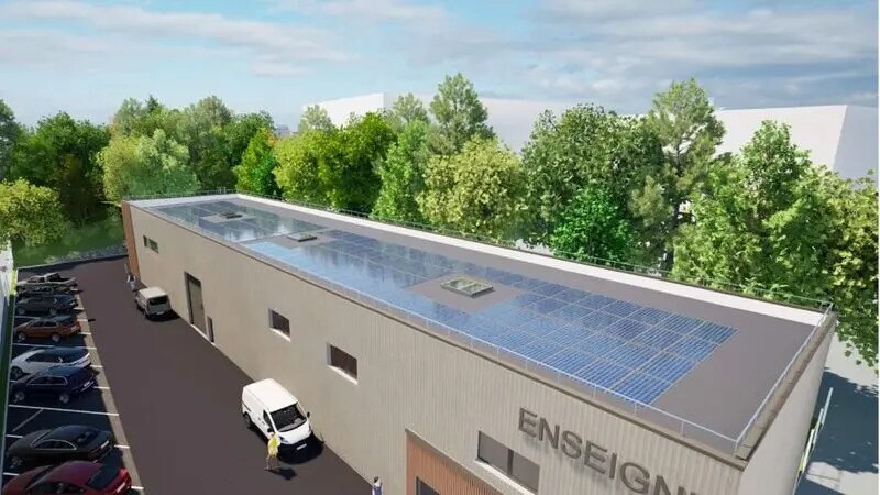 Local d'activités dans Saint-Genis-Laval à vendre - Photo de l’immeuble – Image 1 sur 2