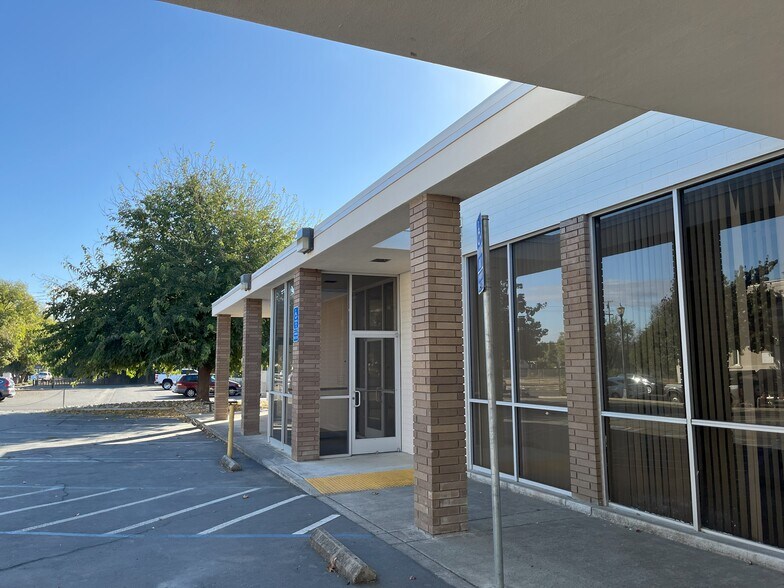 178 N 1st St, Dixon, CA à louer - Photo principale – Image 1 sur 5
