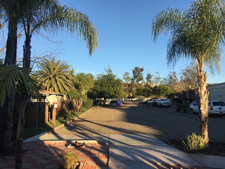 8923 La Mesa Blvd, La Mesa, CA à vendre - Photo de l’immeuble – Image 3 sur 7