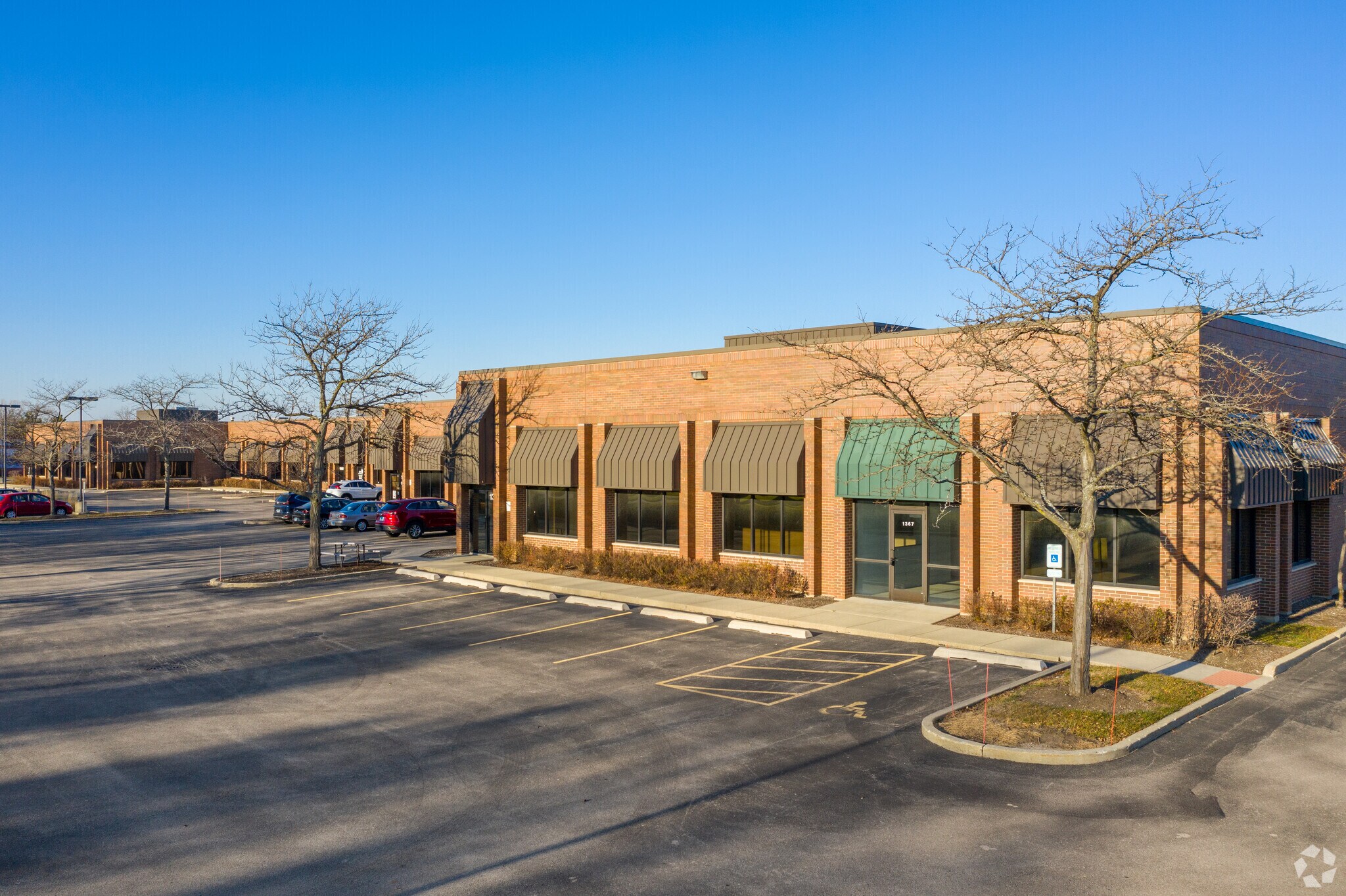 1367-1407 N Barclay Blvd, Buffalo Grove, IL à vendre Photo principale– Image 1 sur 8