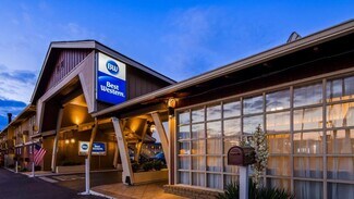 Plus de détails pour 760 NW Garden Valley Blvd, Roseburg, OR - Hôtellerie à vendre