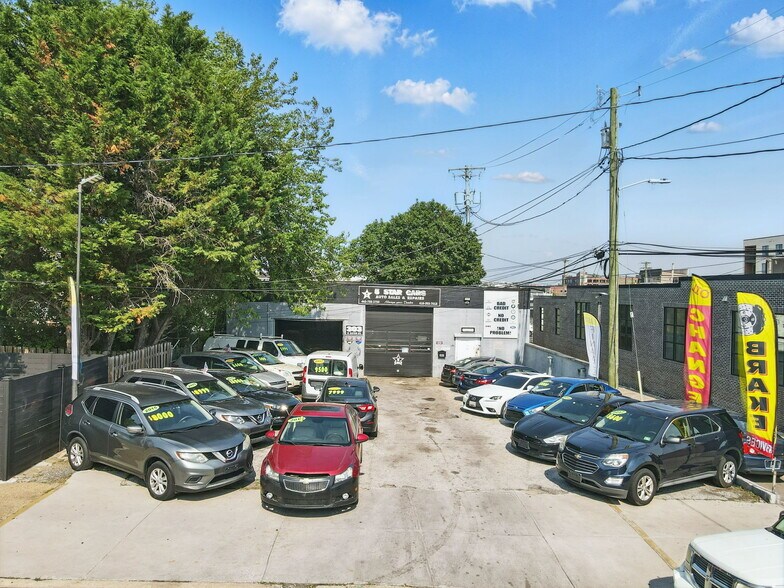 303 S Eaton St, Baltimore, MD à vendre - Photo de l’immeuble – Image 1 sur 33