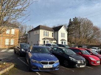 Plus de détails pour Cowbridge Rd, Bridgend - Bureau à louer