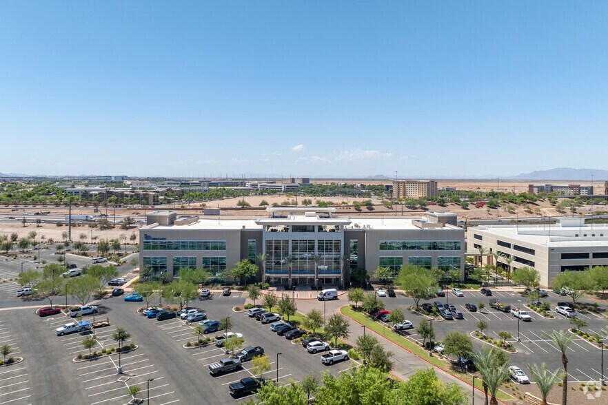 2625 W Geronimo Pl, Chandler, AZ à louer - Photo de l’immeuble – Image 2 sur 7