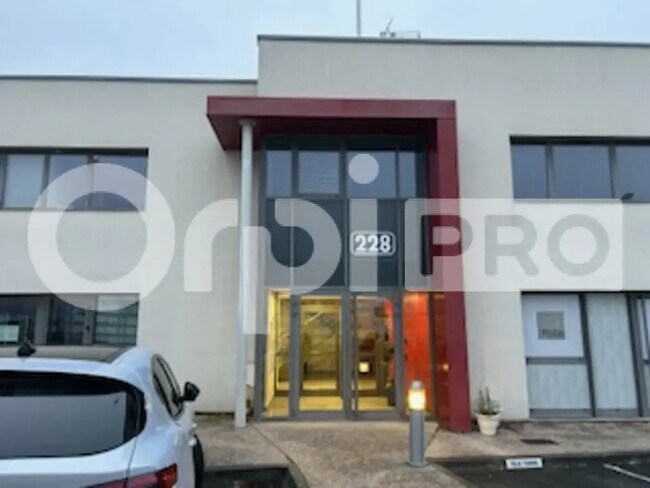 Plus de détails pour Bureau à louer