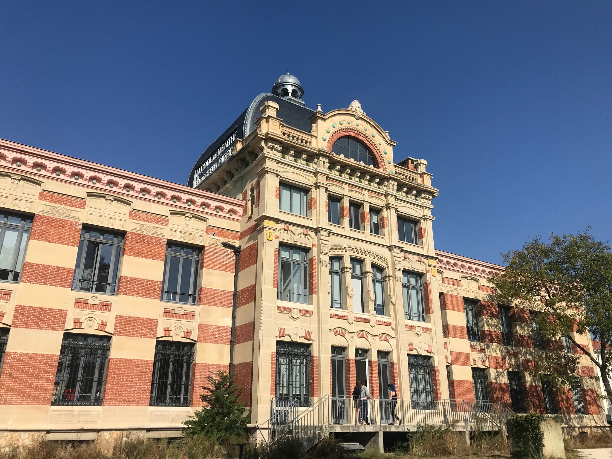 75 Allée Des Parfumeurs, Nanterre à louer Photo de l’immeuble– Image 1 sur 5