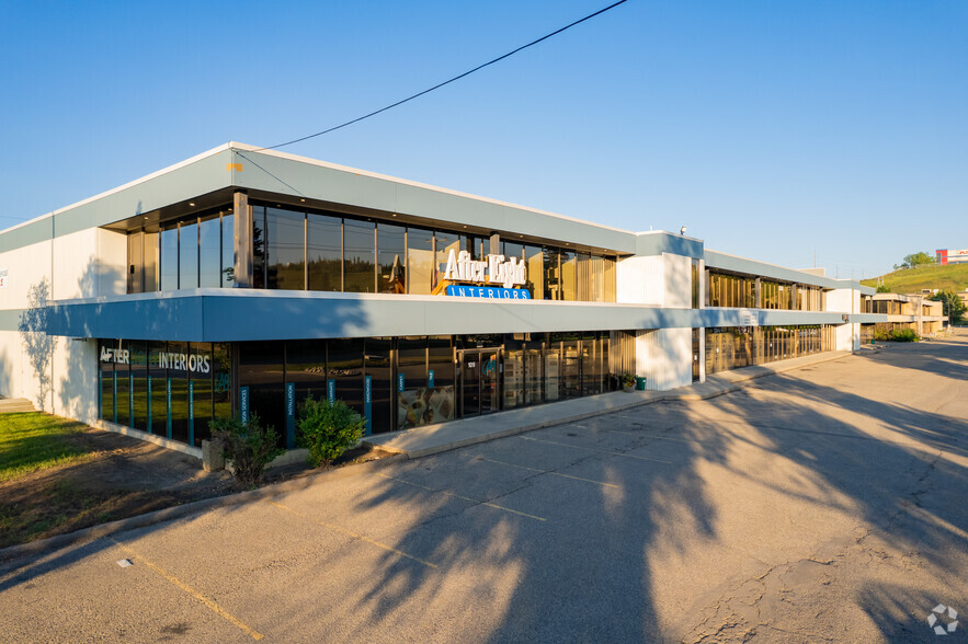 1135 64th Ave SE, Calgary, AB à louer - Photo de l’immeuble – Image 1 sur 8