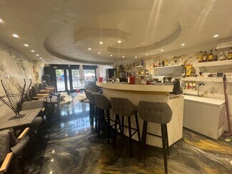 Plus de détails pour Local commercial à louer