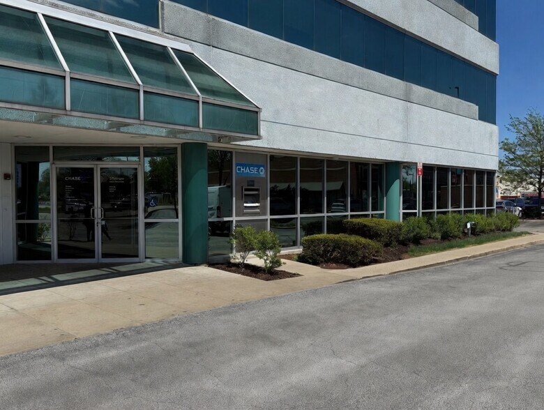 5550 W Touhy Ave, Skokie, IL à louer - Autre – Image 2 sur 3