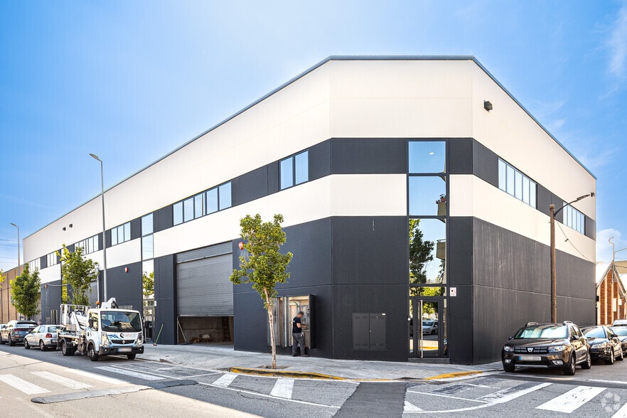 Industriel/Logistique dans Santa Perpètua de Mogoda, Barcelona à louer - Photo principale – Image 1 sur 2