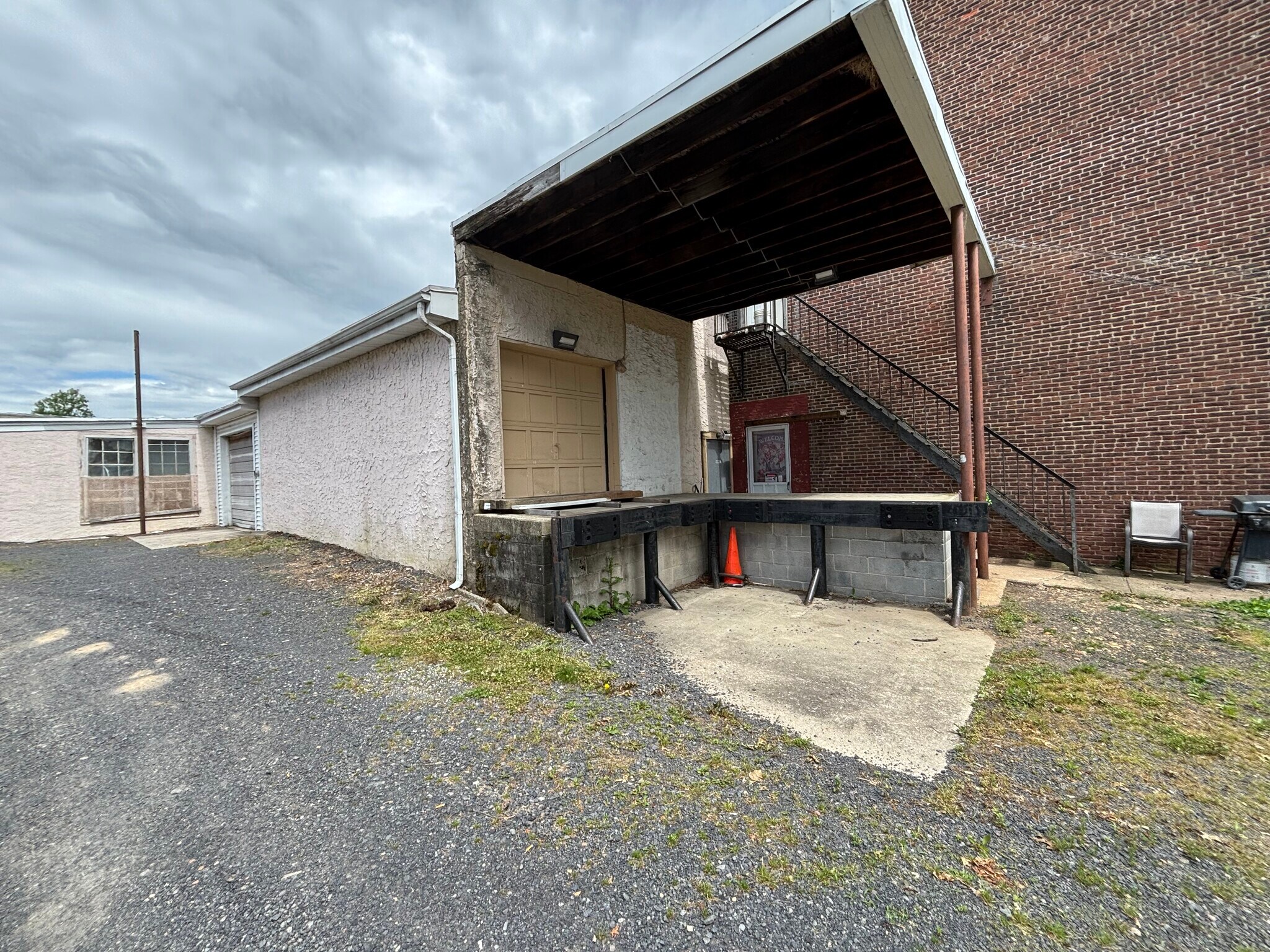 200 Monroe St, Pottstown, PA à louer Photo de l’immeuble– Image 1 sur 3