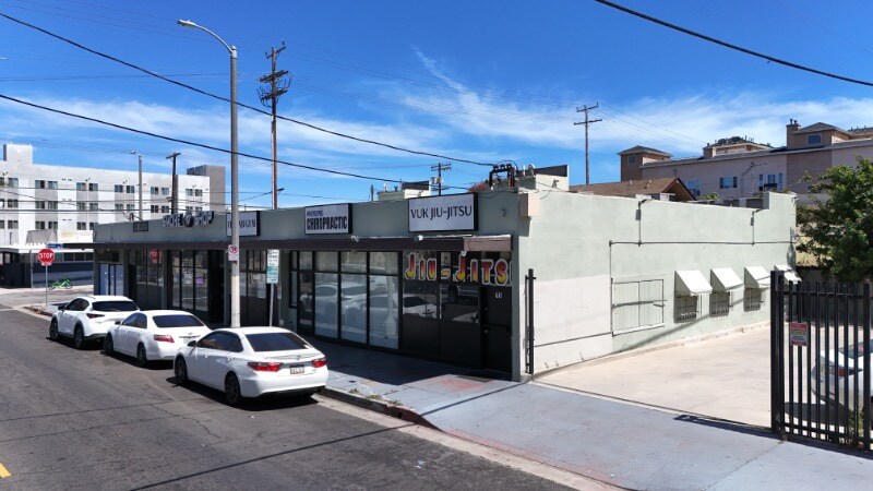 601-611 W 6th St, San Pedro, CA à vendre Photo de l’immeuble– Image 1 sur 12