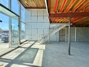 115 E Main St, Smithtown, NY à louer Photo de l’immeuble– Image 2 sur 4