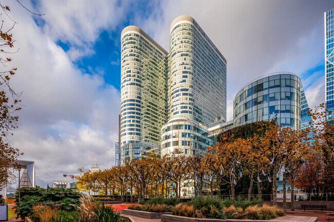 Plus de détails pour 100-110 Esplanade Du Général De Gaulle, Courbevoie - Local commercial à louer