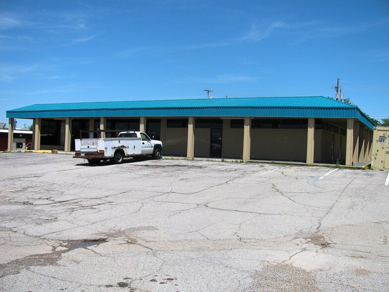 10 NW 38th st, Lawton, OK à vendre - Photo de l’immeuble – Image 2 sur 3