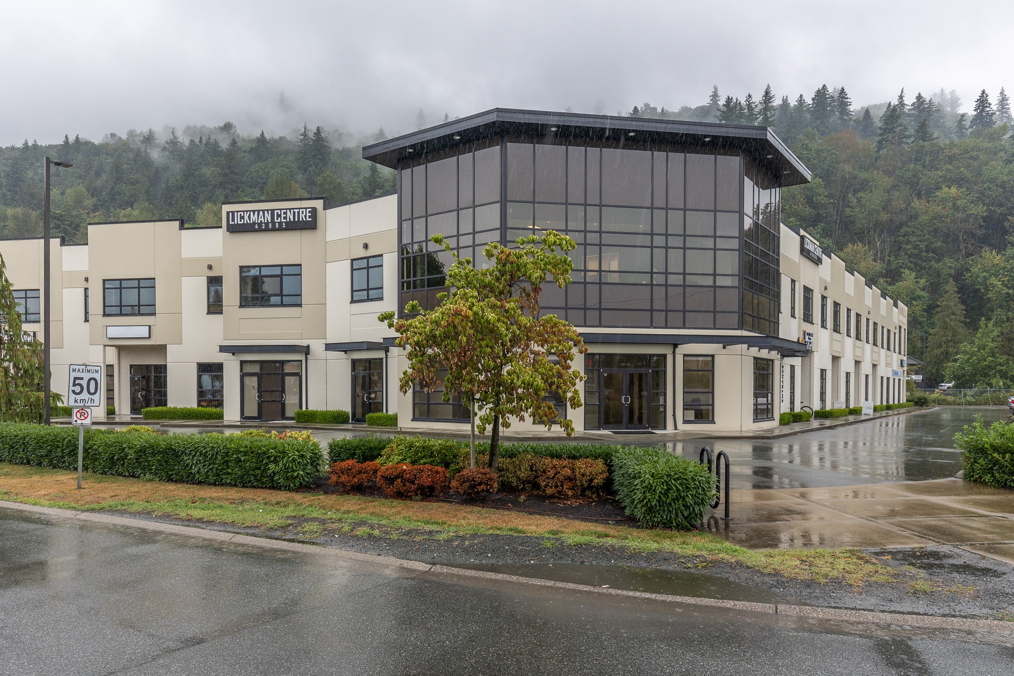 43995 Progress Way, Chilliwack, BC à louer Photo intérieure– Image 1 sur 57