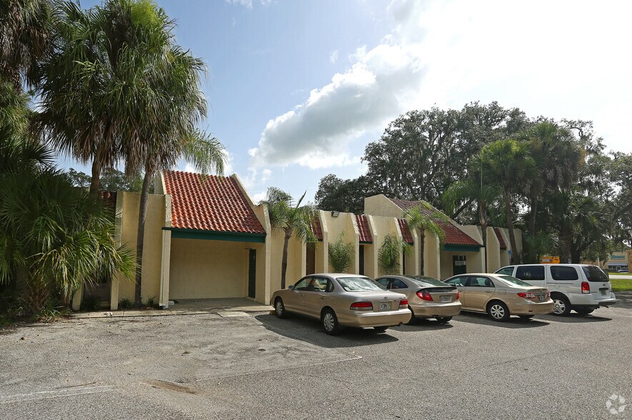 12408 N 56th St, Tampa, FL à vendre - Photo de l’immeuble – Image 3 sur 6