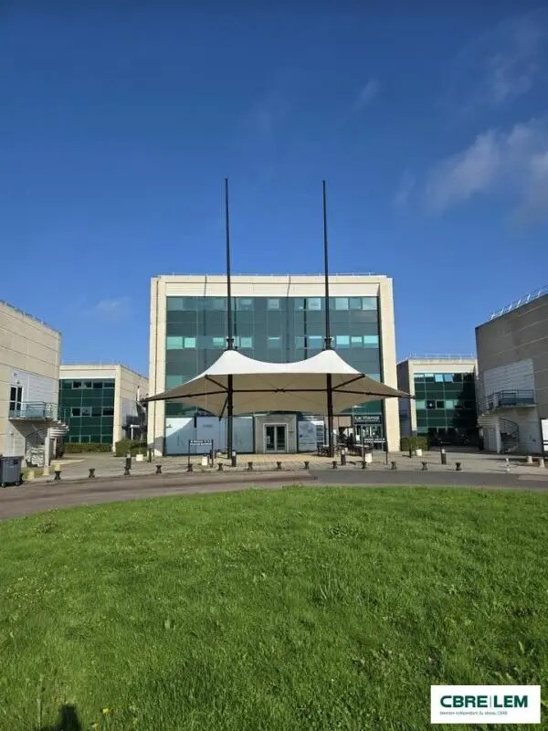 Bureau dans Caen à louer Photo de l’immeuble– Image 1 sur 12