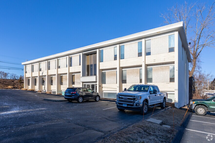 378 Boston Post Rd, Orange, CT à louer - Photo principale – Image 1 sur 2
