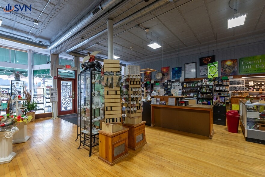 4 E Wilson St, Batavia, IL à vendre - Photo intérieure – Image 3 sur 7