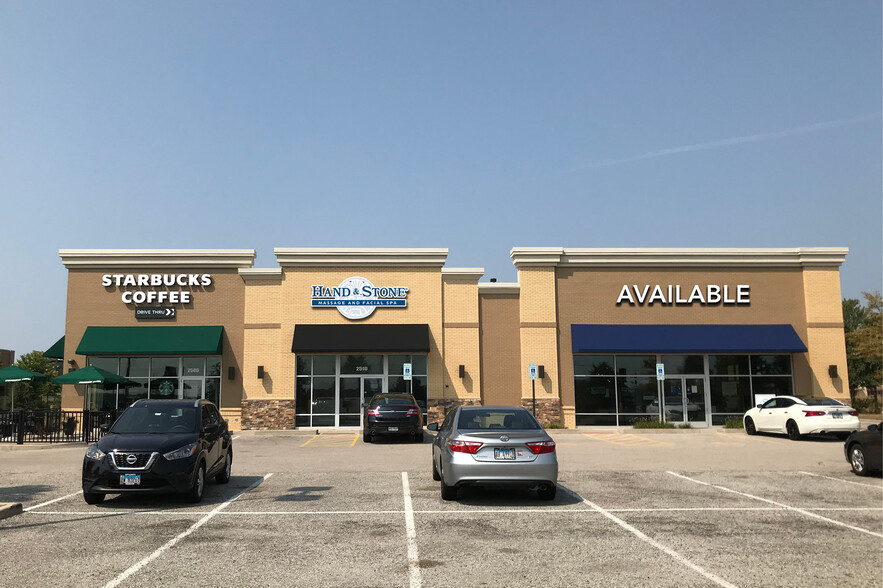2500-2530 N Sutton Rd, Hoffman Estates, IL à louer - Photo de l’immeuble – Image 1 sur 2