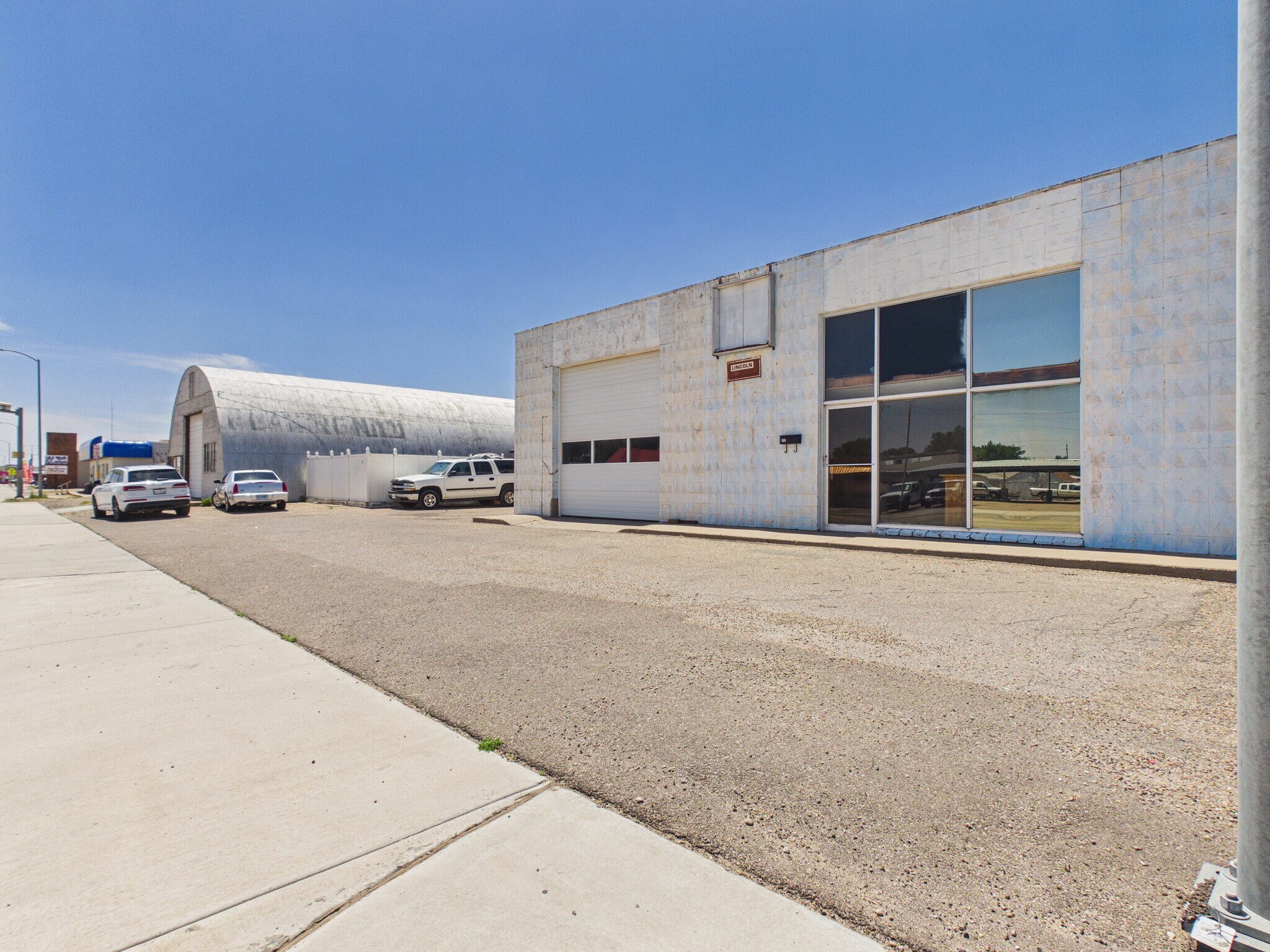 315-317 N Dumas Ave, Dumas, TX à vendre Photo de l’immeuble– Image 1 sur 14