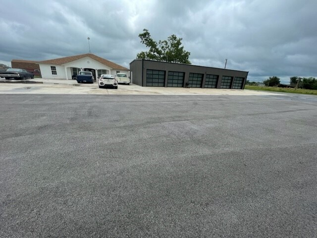 2201 County Road 460 portefeuille de 5 biens à vendre sur LoopNet.fr - Photo principale – Image 2 sur 16