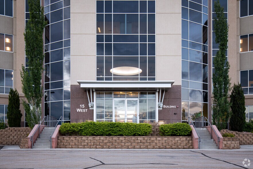 15 W Scenic Pointe Dr, Draper, UT à louer - Photo de l’immeuble – Image 2 sur 4