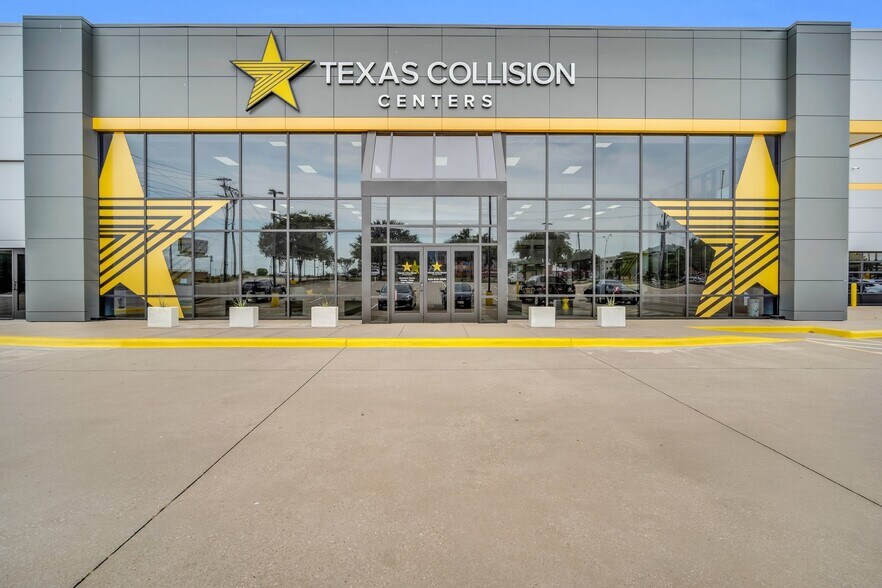 1001 Preston Rd, Plano, TX à vendre - Photo de l’immeuble – Image 2 sur 5