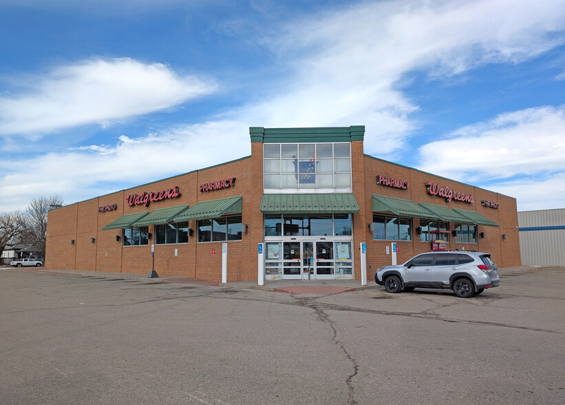 1555 S Broadway, Wichita, KS à louer - Photo de l’immeuble – Image 1 sur 5