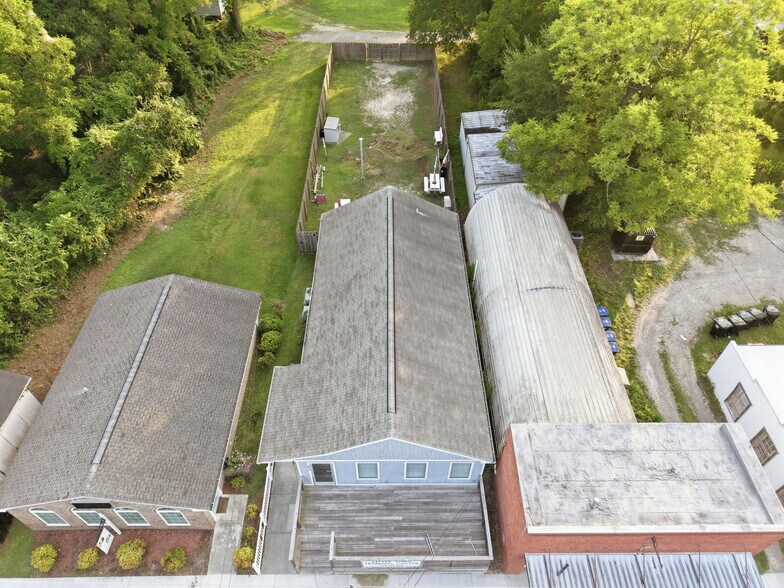 213 S Wright St, Burgaw, NC à vendre - Photo de l’immeuble – Image 2 sur 25
