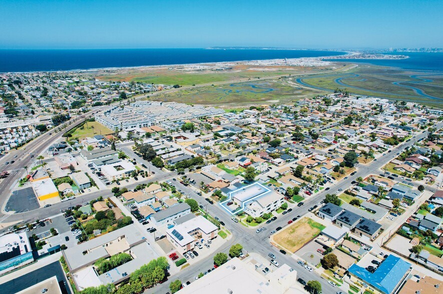 784 Calla Ave, Imperial Beach, CA à vendre - Photo de l’immeuble – Image 3 sur 5