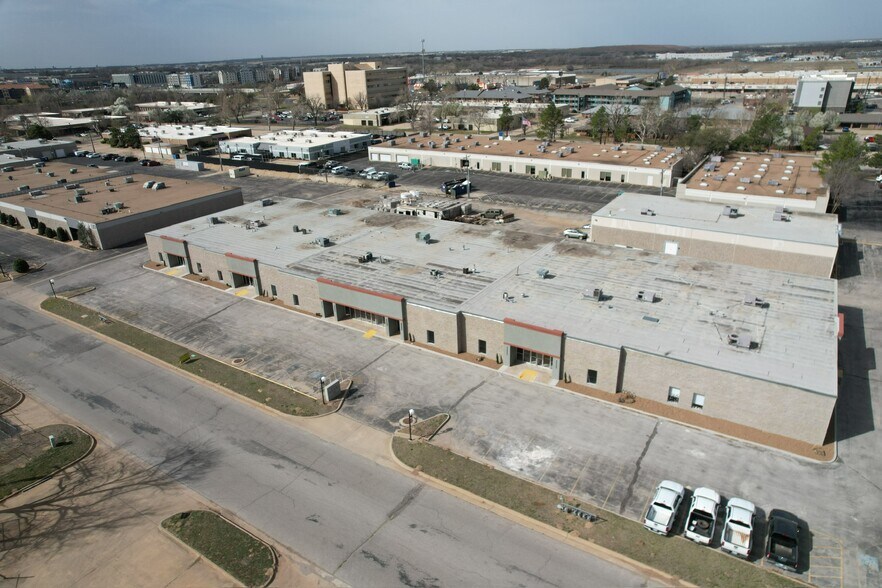 4300 Charter Ave, Oklahoma City, OK à louer - Photo de l’immeuble – Image 2 sur 8