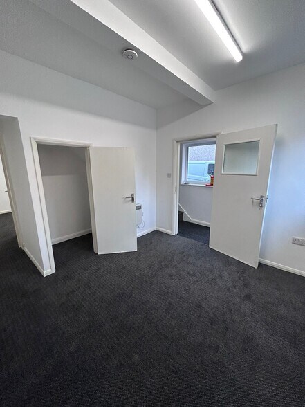 16A High St, Staveley à louer - Photo de l’immeuble – Image 3 sur 7